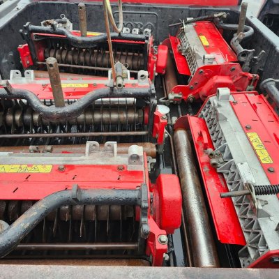   Toro Reelmaster 5510 Fairway Verticuts Model 03684