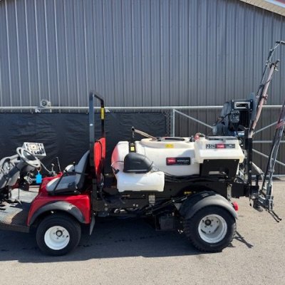  2005 Toro 3300D with 200 Gallon Sprayer