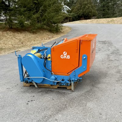  2020 GKB Sand Filler -  Verticutter -One Pass Machine