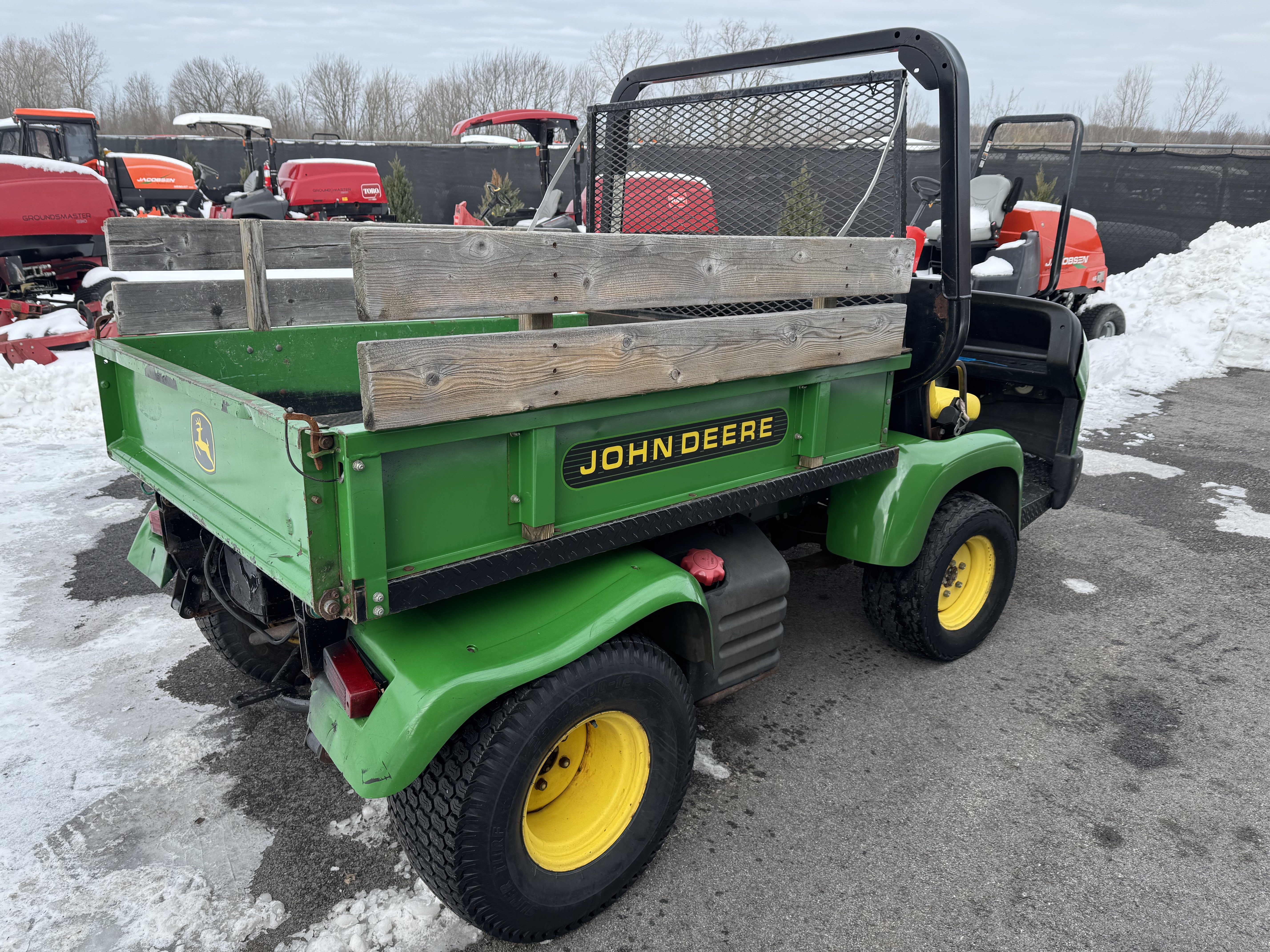 John Deere 2030D Progator 4x4 - Utility Vehicle - TurfNet