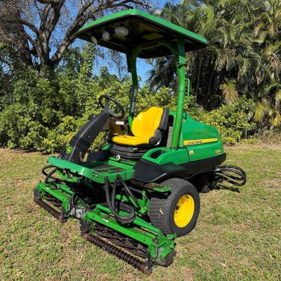  2016 John Deere 7200A