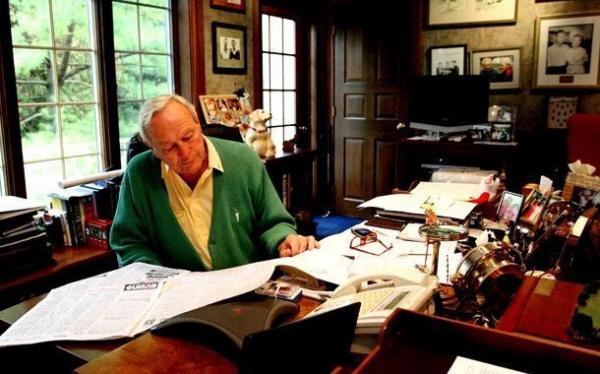 Arnold Palmer in his Pennsylvania office shortly before his 80th birthday. Photo by Golfweek