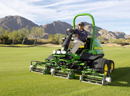 John Deere 7500A E-Cut Hybrid fairway mower.