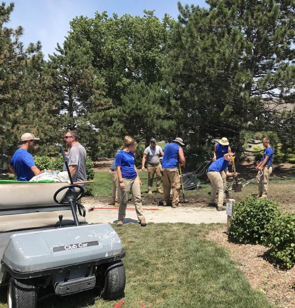 High school students recruited in a joint effort with a local park, help with landscaping duties at Highland Meadows Golf Club near Toledo, Ohio. Photo courtesy of Greg Pattinson