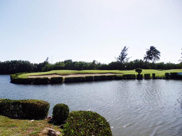 Greens at Varadero are primarily Seaspray paspalum.